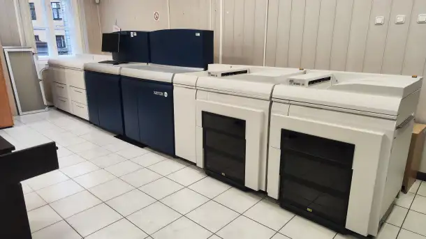 Промышленная система монохромной печати Xerox Nuvera 314 ЕА, включая тележку для разгрузки промышленного стекера Xerox, фотография 1