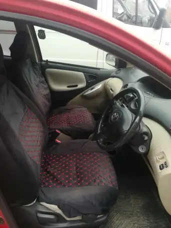 Продам авто Toyota Vitz, фотография 6
