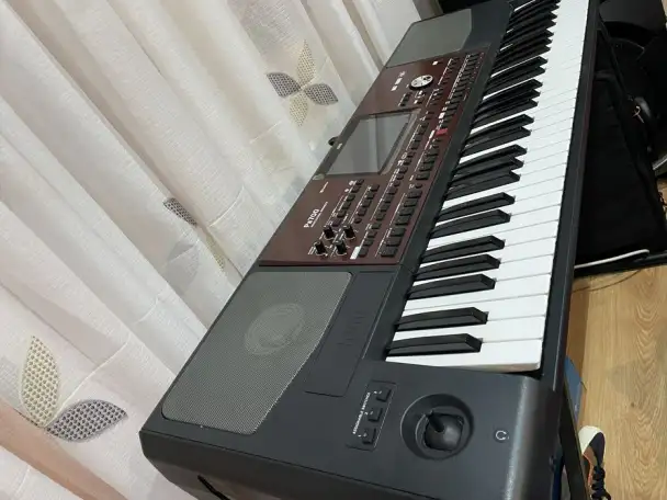 Синтезатор Korg Pa700 не рабочий, фотография 1