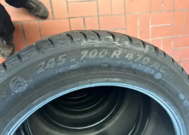 Летняя бронированная резина 245-700 R470 AC 121Q Mercedes, фотография 2