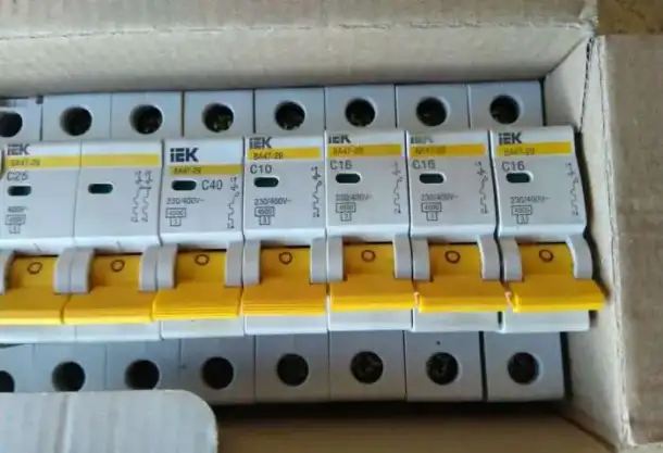 Дифавтомат IEK АД12 2P 16А, фотография 3