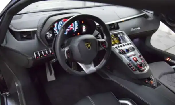 Lamborghini Aventador, 2018 года выпуска, фотография 6