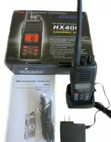 Морская портативная рация Standard Horizon HX-400IS, фотография 1
