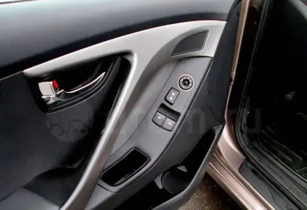 Продается Hyundai Elantra, фотография 5
