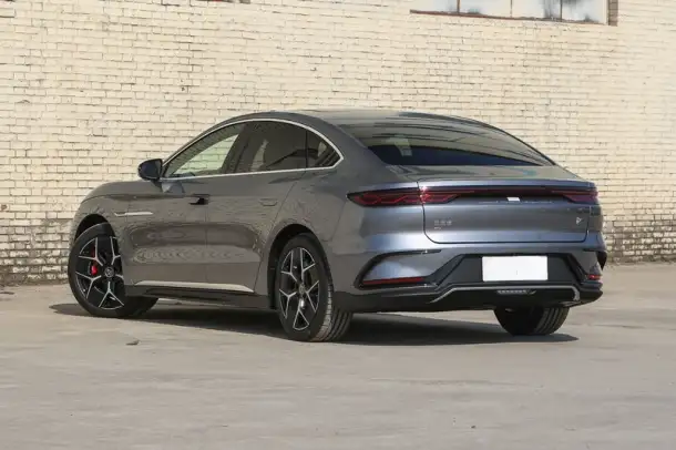 BYD Han EV 2023 Электро, фотография 5