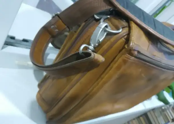 Ретро Прочная желтая Сумка Портфель бу  Pierre Cardine   41 x 33 x 20  см  Расширяется по толщине с 8 до 20 см, фотография 4