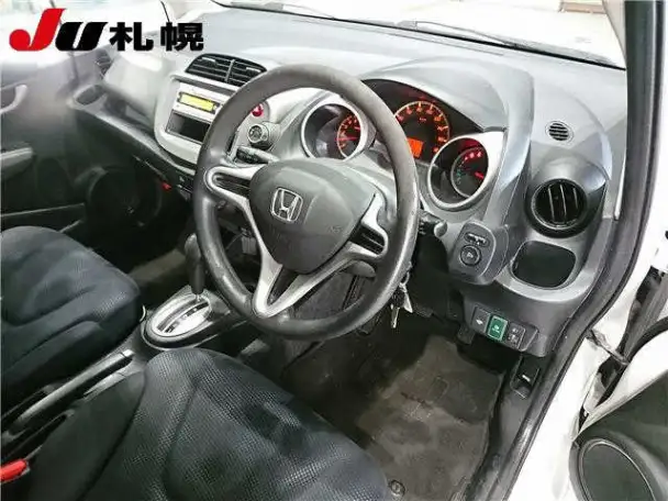 Хэтчбек Honda Fit кузов GE7 модификация 13G, фотография 3