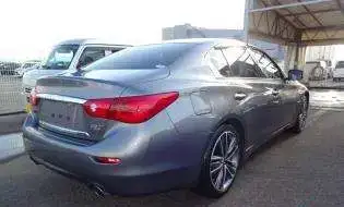 Спортивный седан гибридный NISSAN SKYLINE кузов HNV37 полный привод 4 wd пробег 8 тыс км, фотография 2