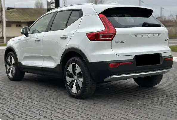 Volvo XC40 2020 год, фотография 6