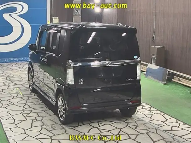 Микровэн турбо кей-кар Honda N Box кузов JF2 минивэн модификация Custom G Turbo Package гв 2013 4wd, фотография 2