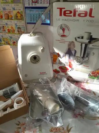 Электромясорубка Tefal Le Hachoir 1700, фотография 2