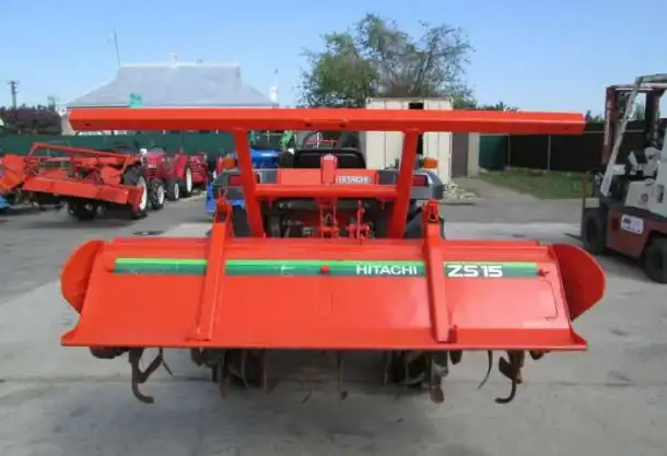 Японский мини трактор Hitachi NZ235D, фотография 4