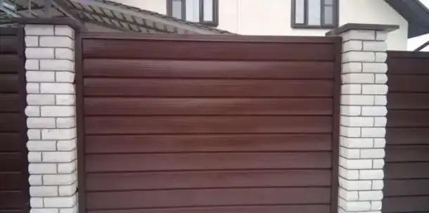 Забор из сайдинга, фотография 1