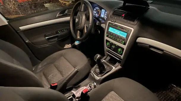 Шкода Актавия 1.6 Skoda Octavia, фотография 5
