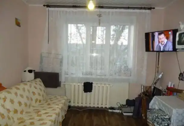 Продам комнату в общежитии на общей кухне, Новопромышленная 17, фотография 2