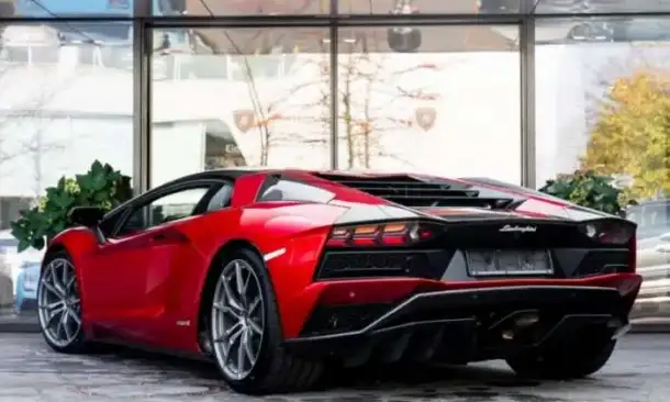 Lamborghini Aventador, 2018 года выпуска, фотография 4