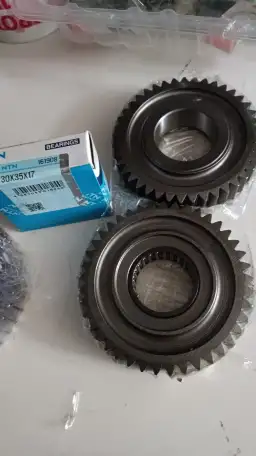 Шестерня редуктора хода экскаватора Hitachi ZX 50, фотография 1