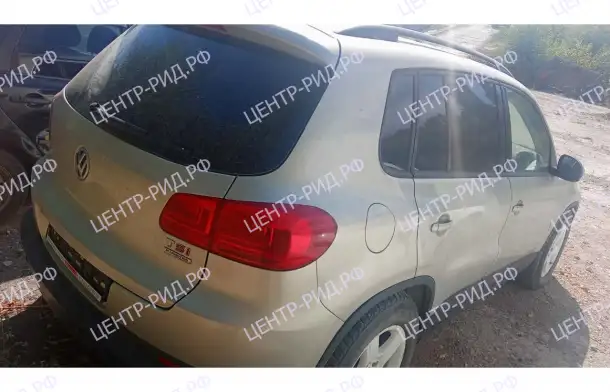 Автомобиль Volkswagen Tiguan, 2012, фотография 7