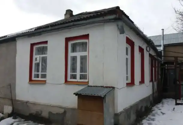 Продается 12 дома в Ессентуках район Инфекционной больницы, ул. Балахонова,  130 кв.м , половина дома  жилая, половина 130,00 м2, фотография 1
