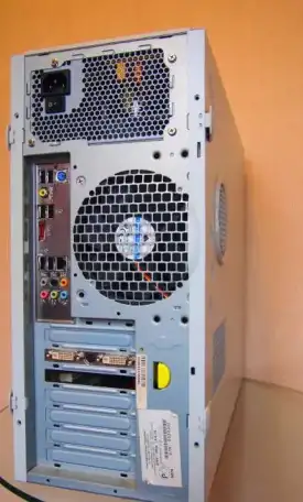 настольный компьютер на Xeon E5450, 4 ядра, фотография 3