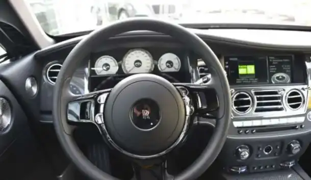 Rolls-Royce Dawn Black Badge 2017 года выпуска, фотография 10