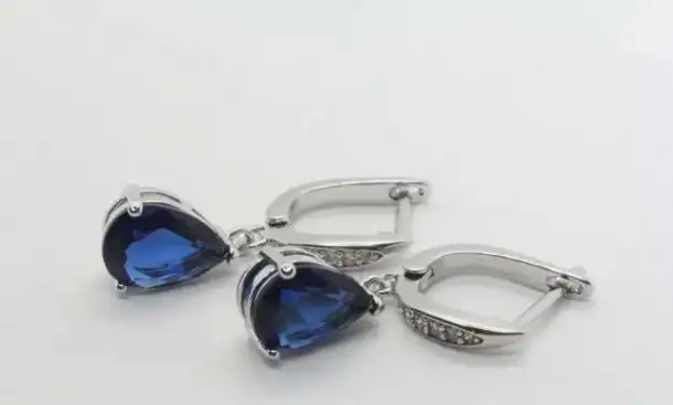 Серьги серебряные с сапфиром, фотография 3