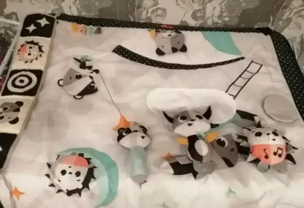Детский развивающий коврик TINY love день ночь, фотография 1