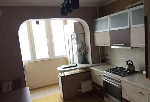 3х комнатная по пр. Победы д.19, 65,00 м², 8 эт., пр. Победы д.19, фотография 2