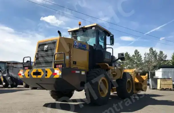 фронтальный погрузчик XCMG ZL30FV Ковш+Захват, фотография 11