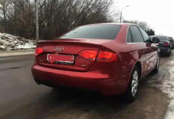 Audi A4 2009 год, фотография 3