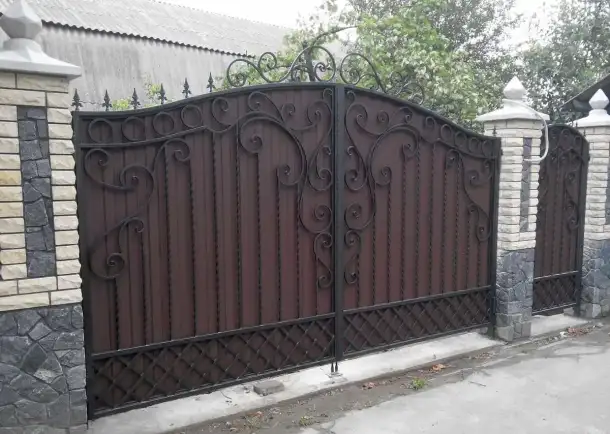 Ворота кованые и калитки на участок, фотография 3
