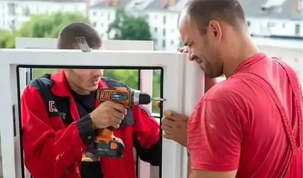 Ремонт пластиковых окон и дверей, фотография 2
