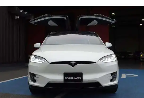 Продажа автомобилей Tesla, фотография 5