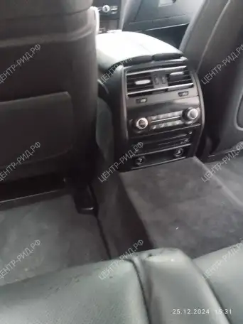 Автомобиль BMW 7 серия, 2013, фотография 9