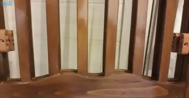 Продаю детскую кроватку с маятником и матрацем, фотография 4