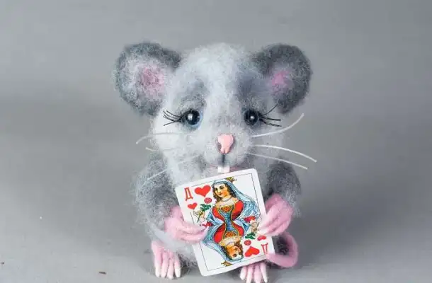 Валяная игрушка мышонок Пуня, фотография 4