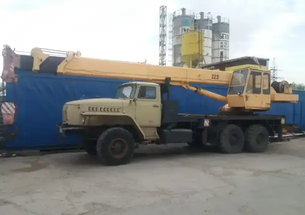 Автокран  КС 45716-1«ГАЗАКС»  на шасси а/м Урал 4320., фотография 1