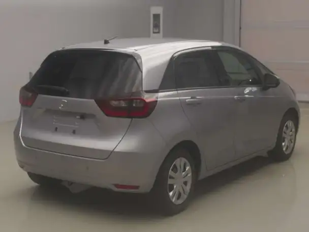 Хэтчбек Honda Fit кузов GR1 модификация Basic гв 2022, фотография 2