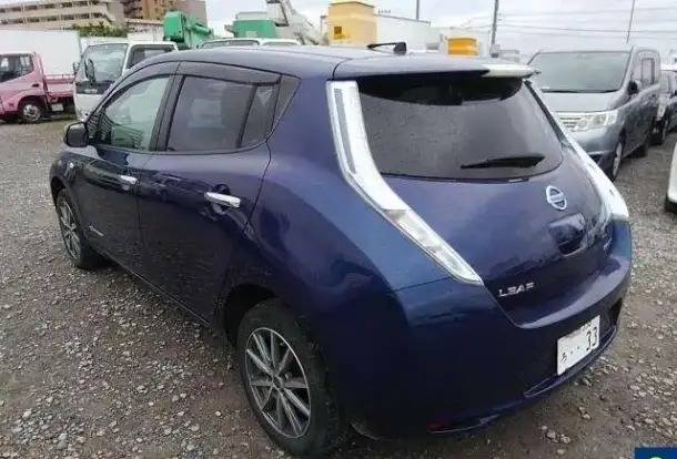 Электромобиль хэтчбек Nissan Leaf кузов AZE0 модификация X 80th гв 2014, фотография 3