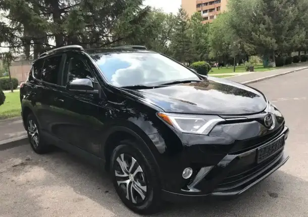 Продаю Toyota RAV4 2018 года Канадской сборки!, фотография 6