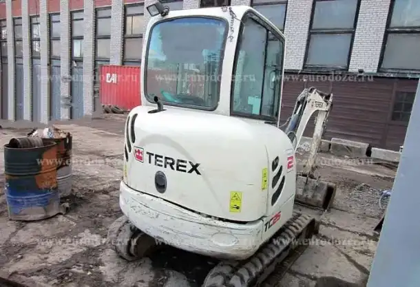 Миниэкскаватор на гусеничном ходу TEREX TC25, фотография 3