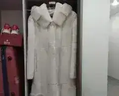 В связи с переездом продам шубу белый стриженый кролик., фотография 1