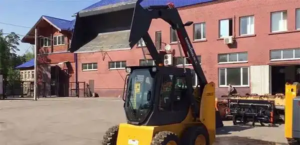 Мини-погрузчик LONKING CDM307 в Ижевске от официального представителя завода в РФ, фотография 3