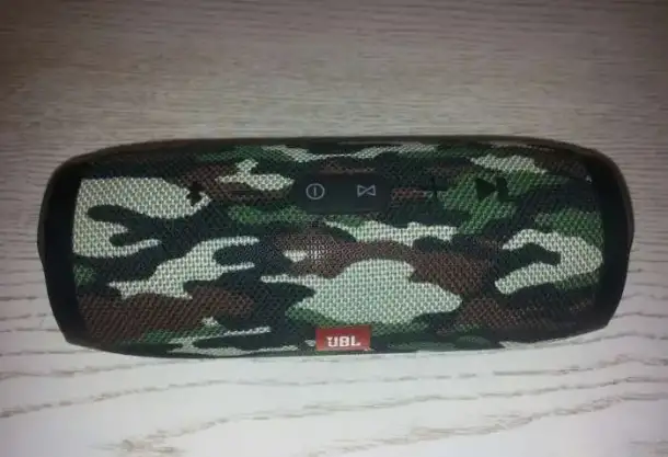 JBL Сharge 3 - Беспроводная колонка, фотография 4