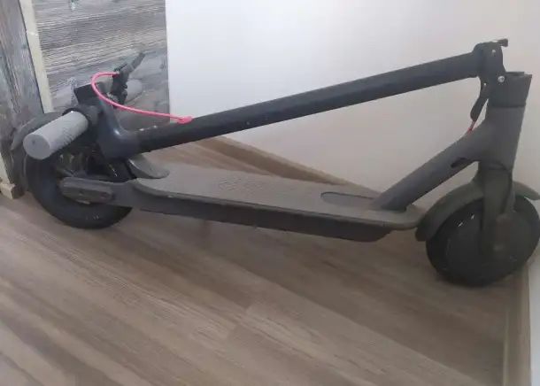 Продам электросамокат Xiaomi Mi Electric Scooter 1S б/у, фотография 2