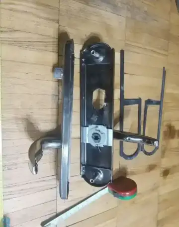 Новый замок Fuaro 585 руб в коробке 4 бу замков и Накладки на замок 250 руб, фотография 5