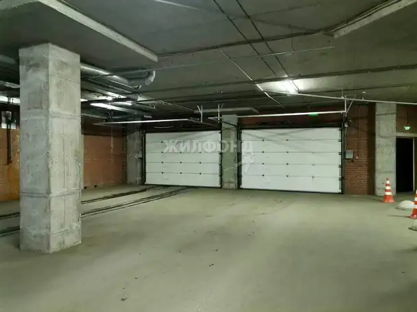 Продается место на закрытой стоянке, 13.9 м2, фотография 2
