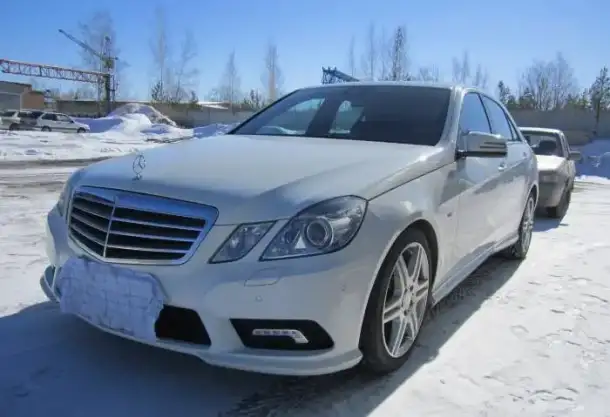 Мерседес Е200 Mercedes-Benz E-Class, фотография 1