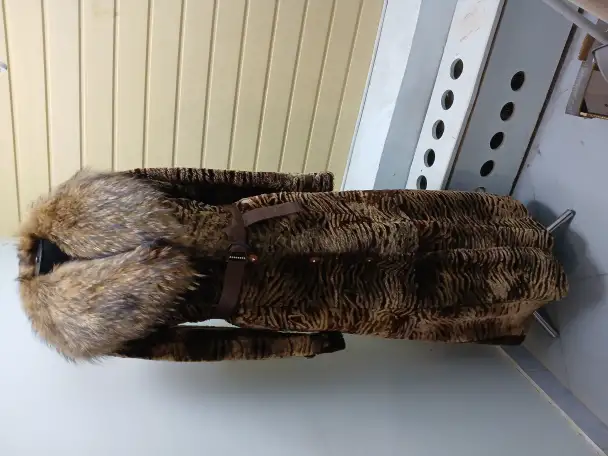 Пальто зимнее женское, фотография 1