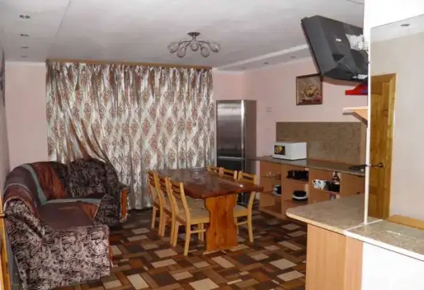 Отдых на высоте близ Свято-Михайловского монастыря, фотография 3